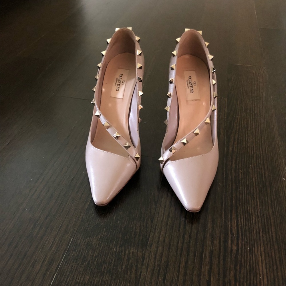 Valentino Rock stud Pumps